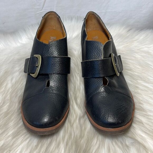 Korks By Kirk-Ease Little Monk Black Pebbled Leather Side Buckle Booties… - Picture 2 of 6